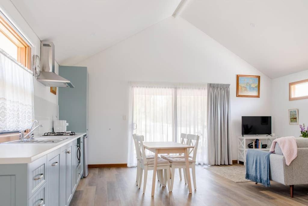 Villa Bird In Hand Cottage,